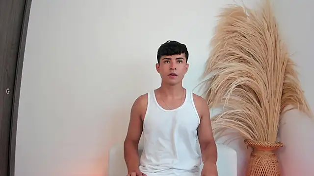 Thiago Connor21 online show from 12-17-25, 05:52