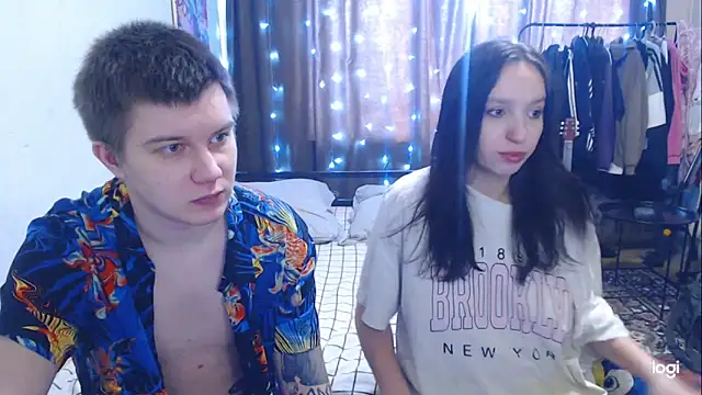 Snapshot of Mark_and_Wendy chatting on 02-14-26, 07:05 Mark and Wendy online show from 02-14-26, 07:05