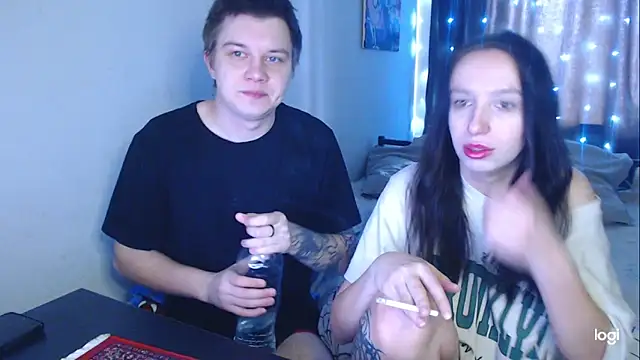 Snapshot of Mark_and_Wendy chatting on 02-26-26, 05:50 Mark and Wendy online show from 02-26-26, 05:50