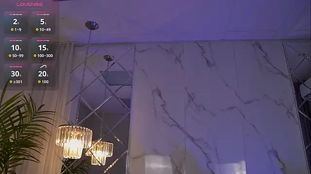 Snapshot of NicoleBellin chatting on 10-21-25, 05:41 NicoleBellin online show from 10-21-25, 05:41