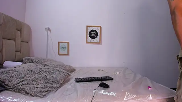 Latin Pleasures online show from 12-20-25, 10:06