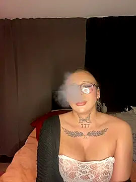 Snapshot of Kimberly-sweety chatting on 12-05-25, 09:00 Kimberly-sweety online show from 12-05-25, 09:00