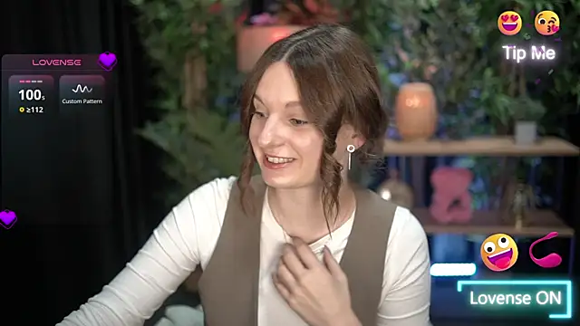 Snapshot of xoxo_molly chatting on 11-10-25, 11:04 xoxo molly online show from 11-10-25, 11:04