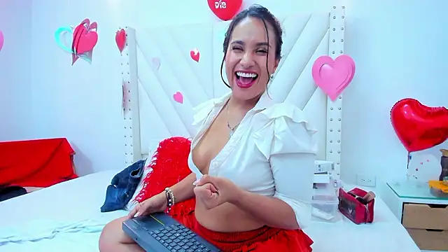 Emilysweet2 online show from 02-17-26, 06:03