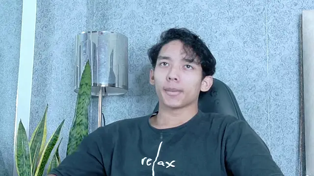 ValenorLerot online show from 10-04-25, 04:21