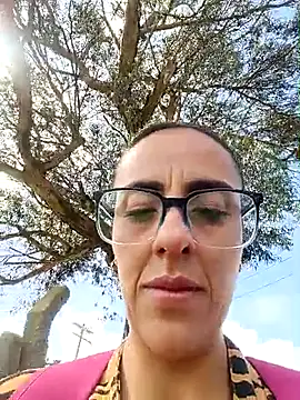 Jade 1-9 online show from 10-21-25, 02:29