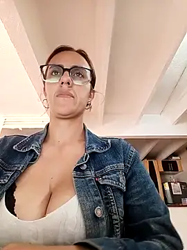 Jade 1-9 online show from 02-04-26, 07:31