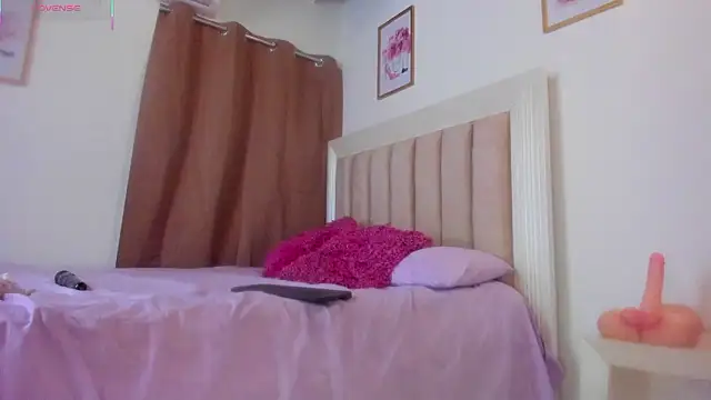 Snapshot of fabianacutee chatting on 02-11-26, 12:48 fabianacutee online show from 02-11-26, 12:48