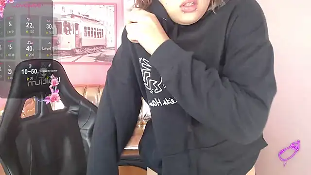 Snapshot of mia_foster_t chatting on 11-05-25, 01:11 mia foster t online show from 11-05-25, 01:11