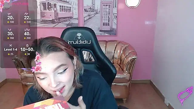 Snapshot of mia_foster_t chatting on 11-13-25, 01:21 mia foster t online show from 11-13-25, 01:21