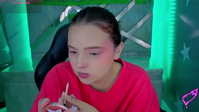 mia foster t online show from 06-26-26, 01:04