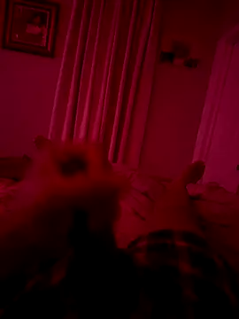 Snapshot of familia0210 chatting on 10-25-25, 08:33 familia0210 online show from 10-25-25, 08:33