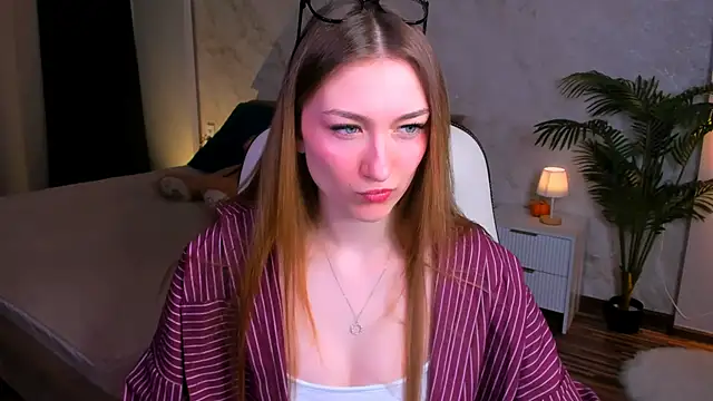 AngelAnabelle online show from 12-17-25, 02:01