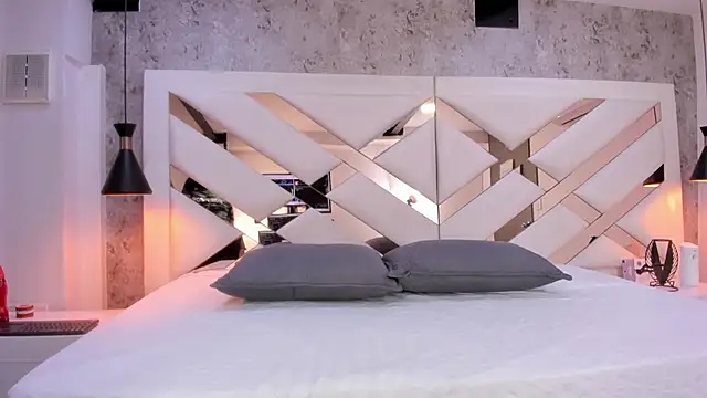 Vanessa Rain  online show from 03-07-26, 07:11