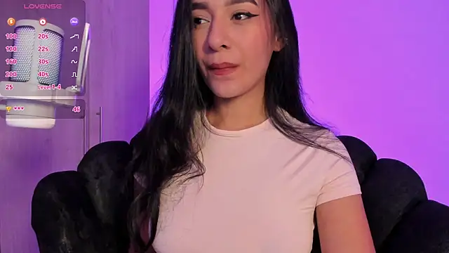 Snapshot of anne_leee chatting on 05-17-26, 01:36 anne leee online show from 05-17-26, 01:36