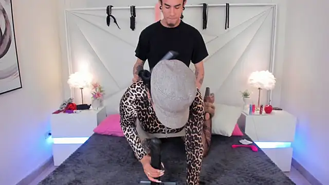 Snapshot of conjuring_ chatting on 11-16-25, 03:12 conjuring online show from 11-16-25, 03:12