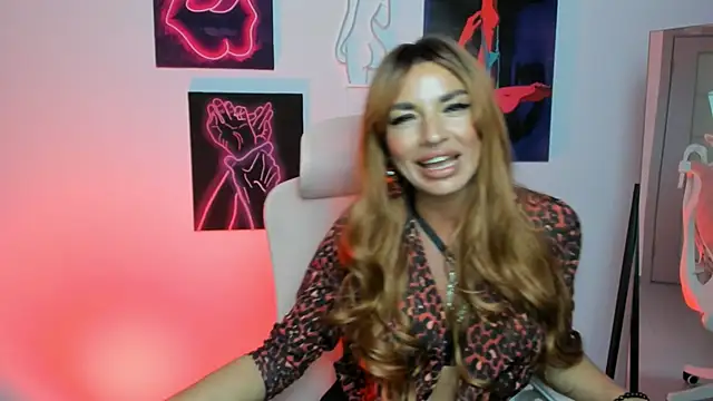 Queen Violetta  online show from 10-02-25, 05:42