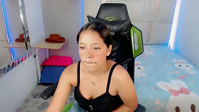 luciana rosee  online show from 10-02-25, 03:41