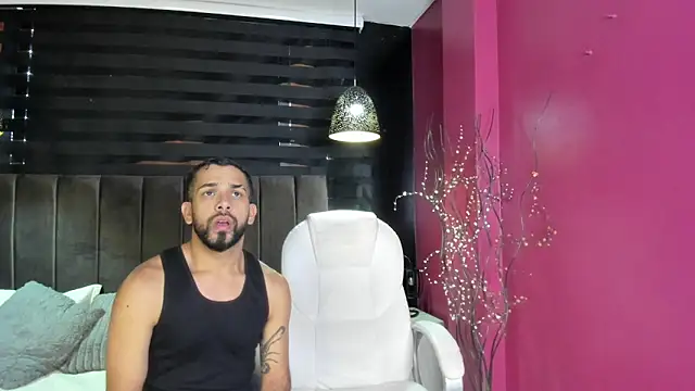 Snapshot of Lobo_sex21 chatting on 10-11-25, 07:45 Lobo sex21 online show from 10-11-25, 07:45