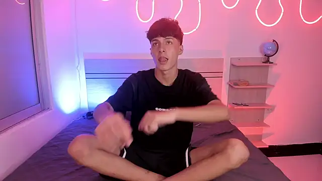 luccas ferreira online show from 11-06-25, 07:15