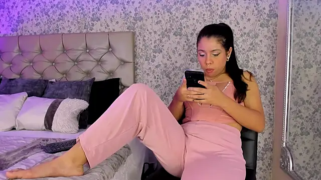 Clohe Bell online show from 02-06-26, 12:30