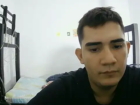 Snapshot of camilowhite_1 chatting on 10-08-25, 06:27 camilowhite 1 online show from 10-08-25, 06:27