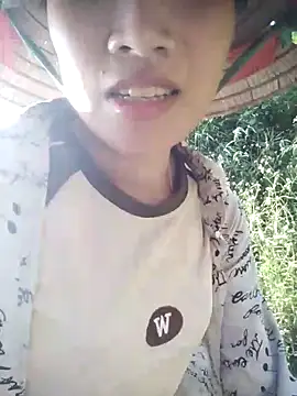 Snapshot of sukanaka99 chatting on 10-05-25, 12:42 sukanaka99 online show from 10-05-25, 12:42