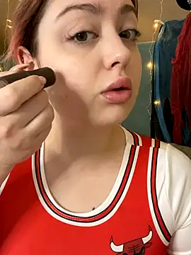 Snapshot of KellyMoors chatting on 10-25-25, 01:13 KellyMoors online show from 10-25-25, 01:13