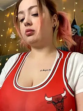 Snapshot of KellyMoors chatting on 10-26-25, 01:22 KellyMoors online show from 10-26-25, 01:22