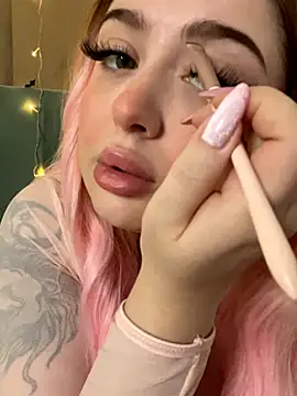 Snapshot of KellyMoors chatting on 11-08-25, 01:17 KellyMoors online show from 11-08-25, 01:17