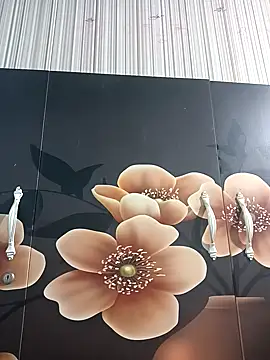 Snapshot of tulip-bae chatting on 10-12-25, 04:06 tulip-bae online show from 10-12-25, 04:06