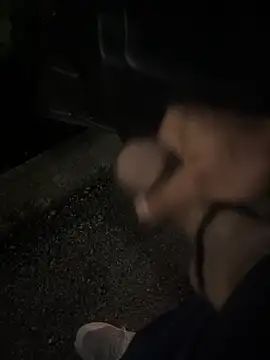 Snapshot of ayrtonmen chatting on 10-09-25, 05:16 ayrtonmen online show from 10-09-25, 05:16