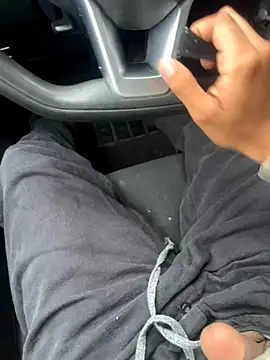 Snapshot of ayrtonmen chatting on 10-22-25, 01:22 ayrtonmen online show from 10-22-25, 01:22