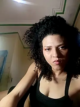 Larissinhamm online show from 10-28-25, 04:09