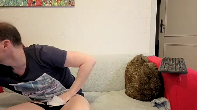 Snapshot of sweetysteph30 chatting on 01-08-26, 05:48 sweetysteph30 online show from 01-08-26, 05:48