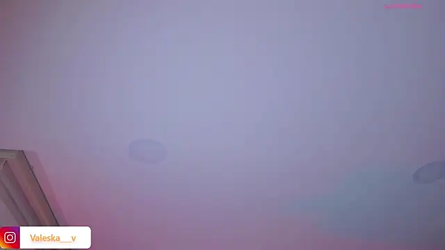 Snapshot of valeska__V chatting on 05-12-26, 08:00 valeska V online show from 05-12-26, 08:00