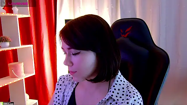 Kelly foox online show from 11-17-25, 09:48