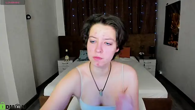 Sara Frayer online show from 03-03-26, 01:01