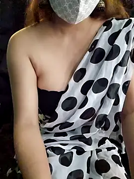 Snapshot of mohini_sen chatting on 10-11-25, 03:10 mohini sen online show from 10-11-25, 03:10