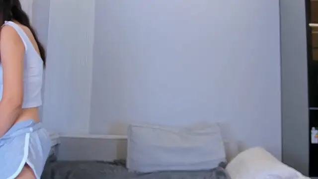 Snapshot of angel_soo chatting on 10-22-25, 01:11 angel soo online show from 10-22-25, 01:11