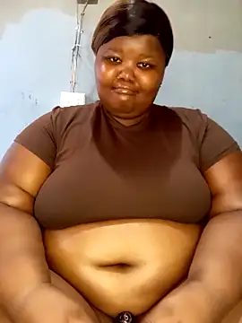 Snapshot of LadyBear2002 chatting on 10-10-25, 12:04 LadyBear2002 online show from 10-10-25, 12:04