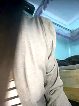 banlinh004 online show from 12-22-25, 04:04