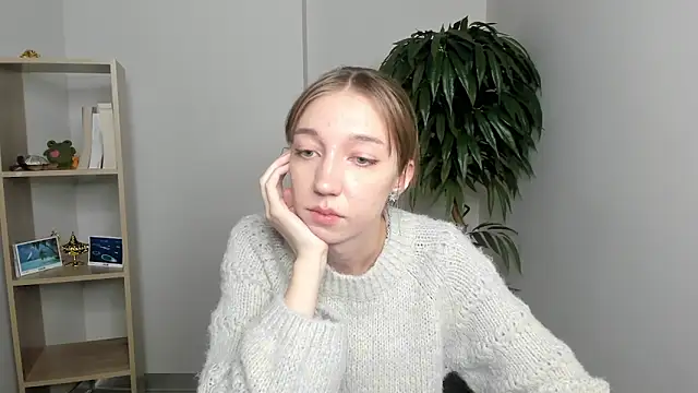 CherrySteffel online show from 10-04-25, 06:44
