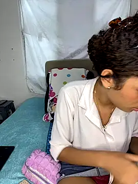 Azza  Slimene online show from 10-21-25, 06:41