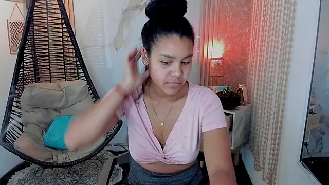 AriaVega online show from 05-03-26, 11:49