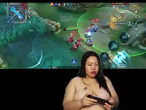 Snapshot of TeaseNPlease_13 chatting on 03-18-26, 01:36 TeaseNPlease 13 online show from 03-18-26, 01:36
