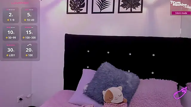 Haiily Baeker online show from 11-08-25, 04:07