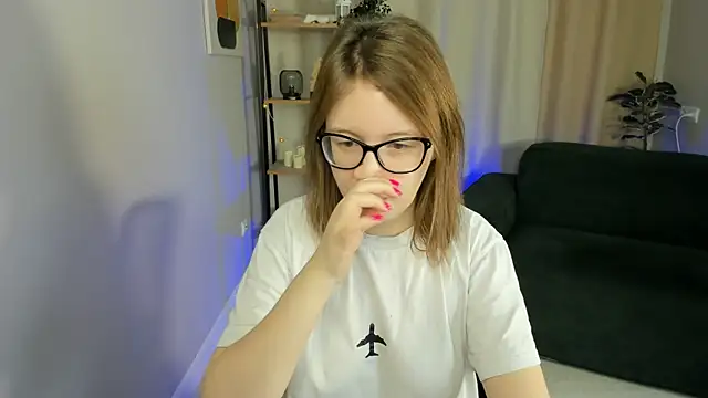 Snapshot of arizzzona chatting on 10-10-25, 05:39 arizzzona online show from 10-10-25, 05:39