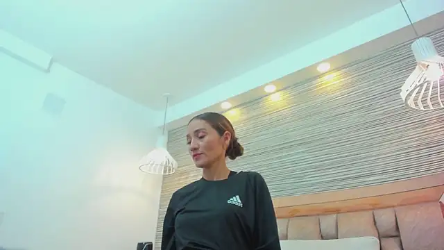 Snapshot of isaa_stone chatting on 10-23-25, 06:17 isaa stone online show from 10-23-25, 06:17