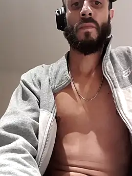 cesar8906 online show from 11-11-25, 12:21